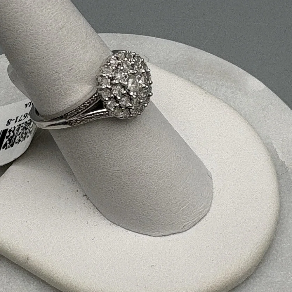 NEW Sterling Silver Ring DIAMOND Sz 8 Cluster .25 CTTW Rhodium Over 925